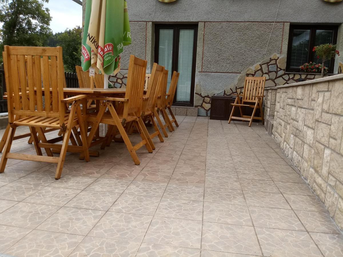 Penzion Apartmany Becov Bečov nad Teplou Buitenkant foto
