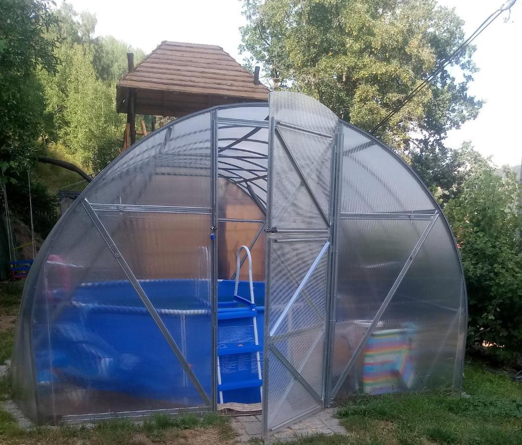 Penzion Apartmany Becov Bečov nad Teplou Buitenkant foto