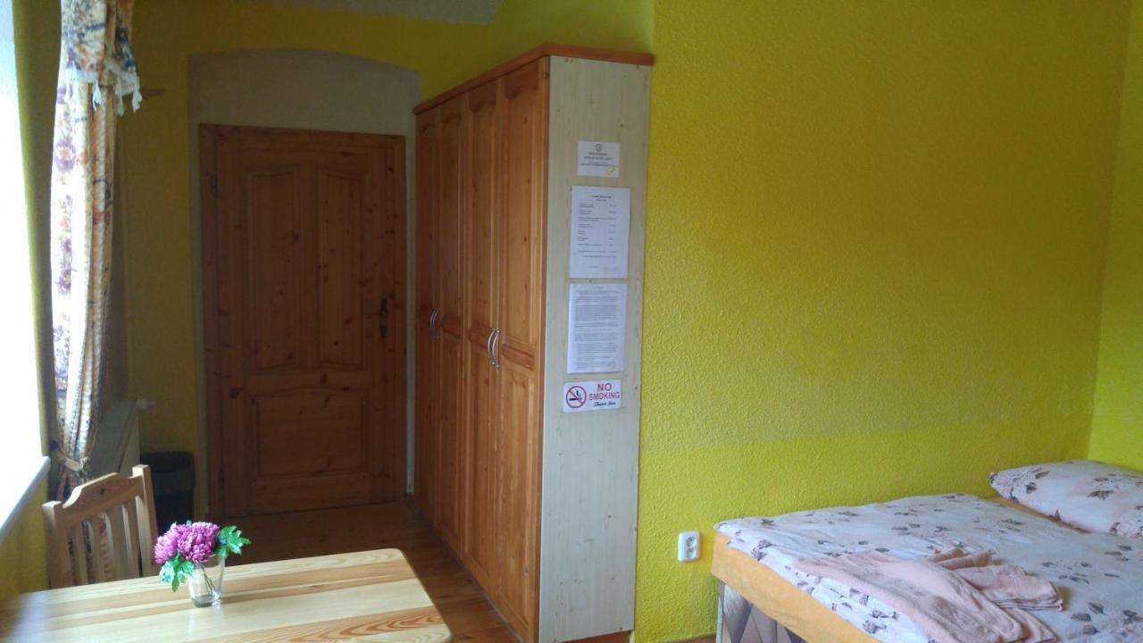 Penzion Apartmany Becov Bečov nad Teplou Buitenkant foto