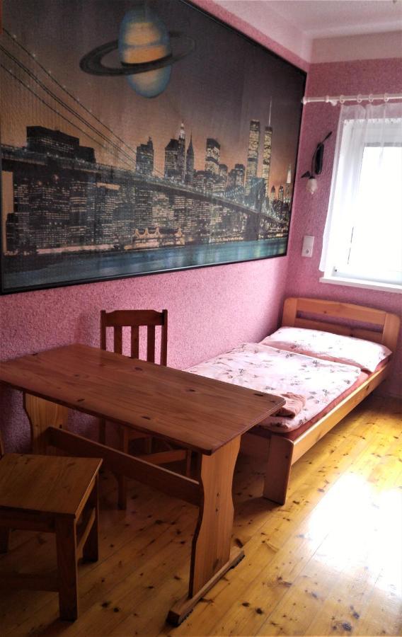 Penzion Apartmany Becov Bečov nad Teplou Buitenkant foto