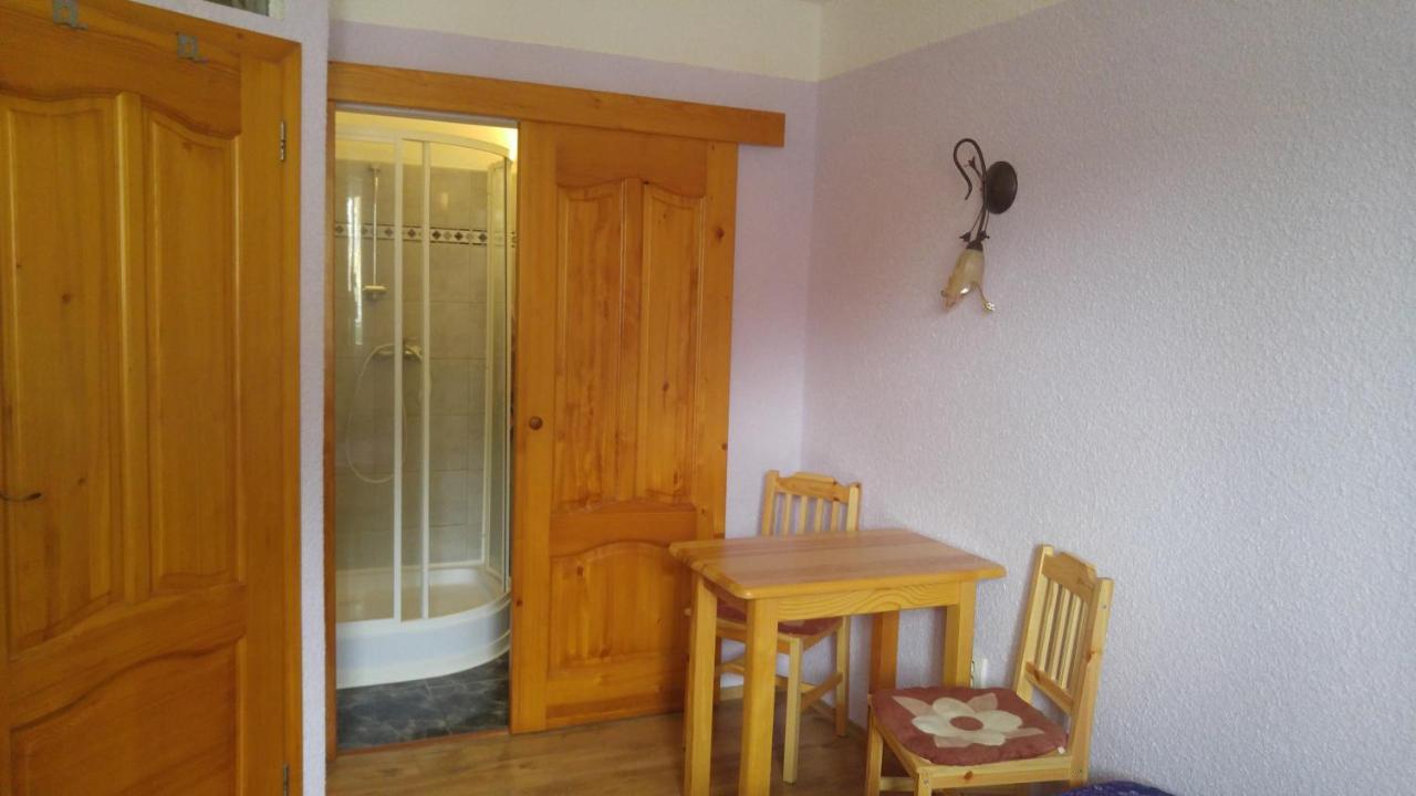 Penzion Apartmany Becov Bečov nad Teplou Buitenkant foto